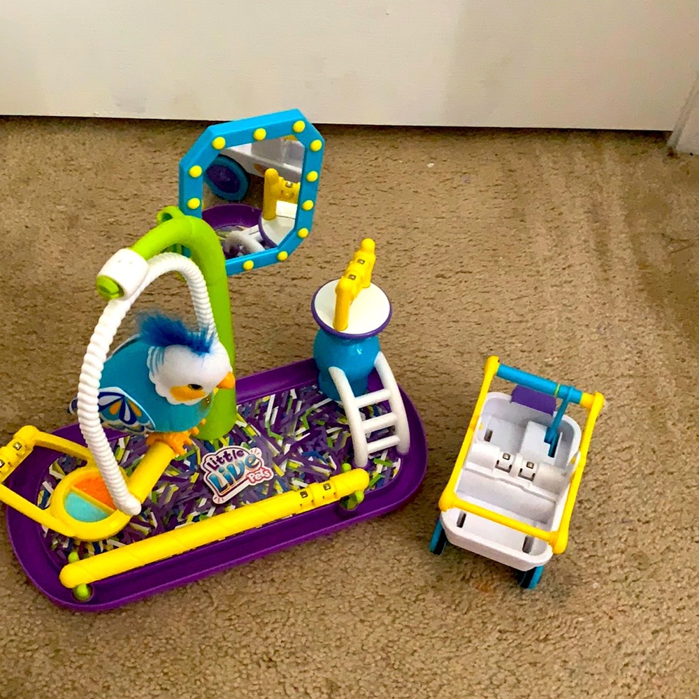 It is a clever kit has a mirror cart swing feed